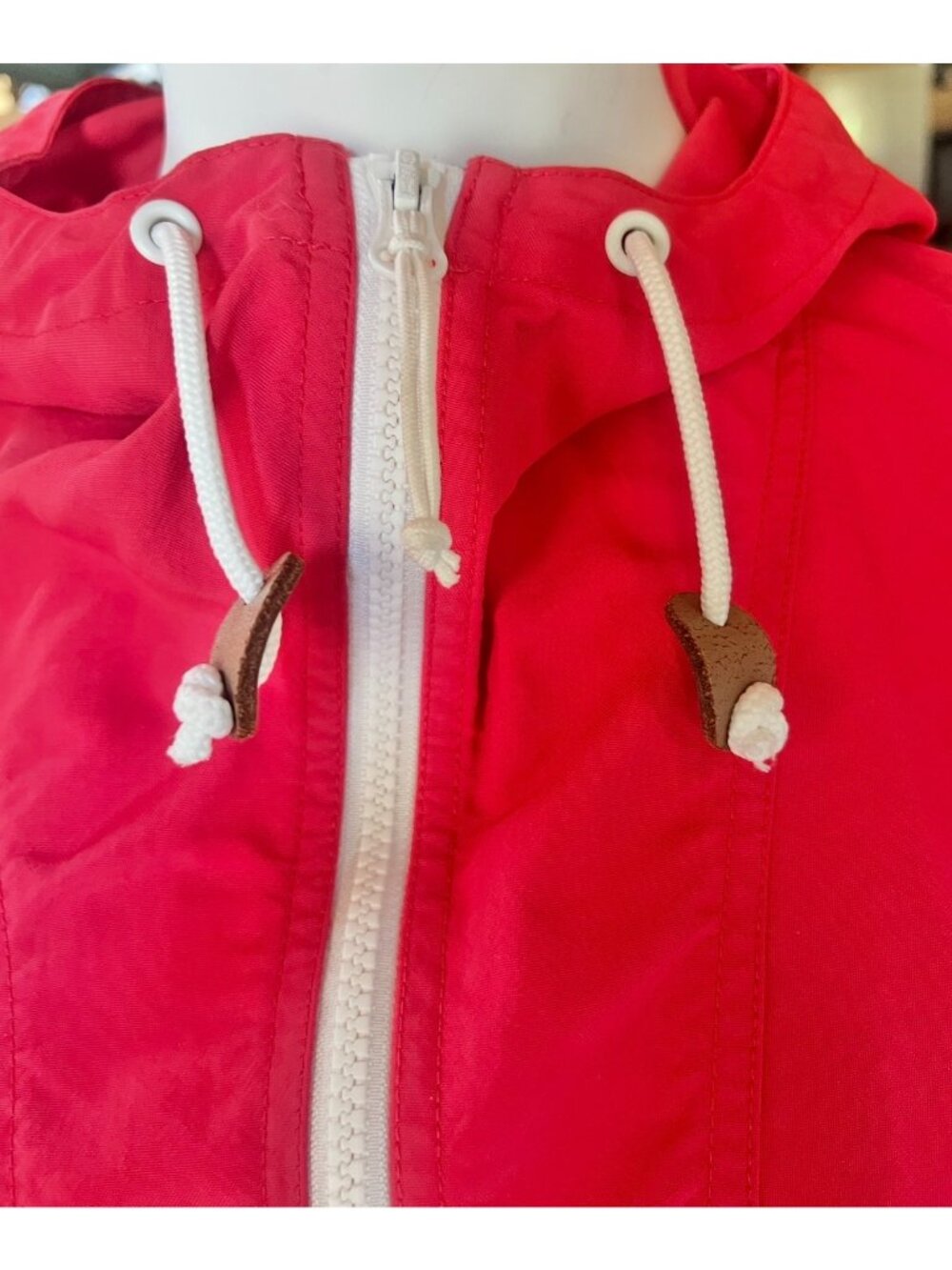 L.L. Bean Red Full-Zip Hooded Jacket With Drawstring Waist Size M Lightweight Ny - Picture 14 of 16